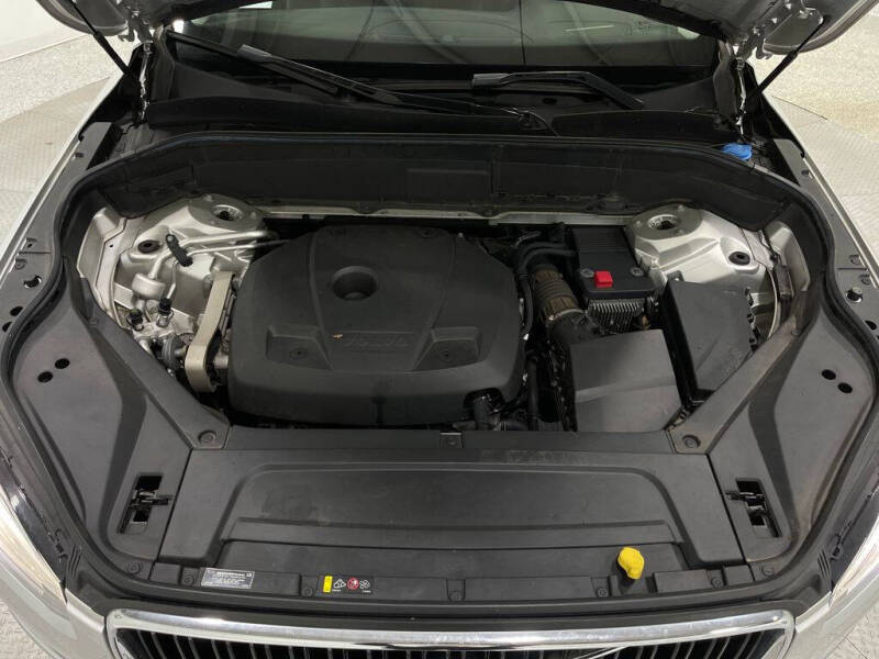 2018 Volvo XC90 T6 Momentum