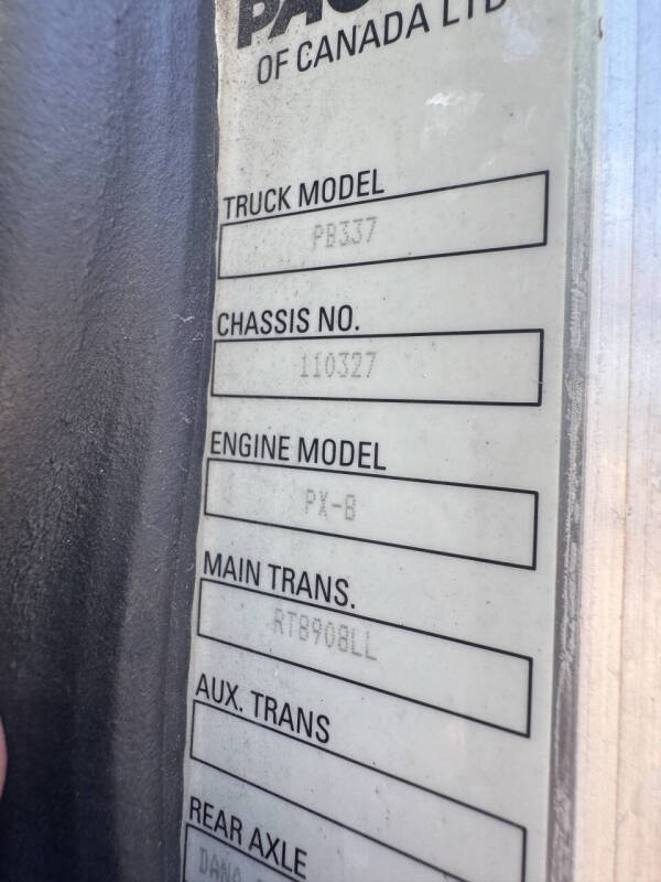 2010 Peterbilt 337