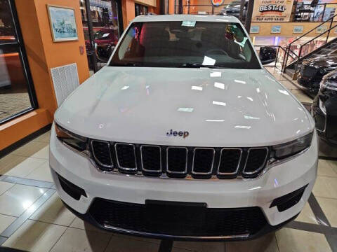 2023 Jeep Grand Cherokee Laredo