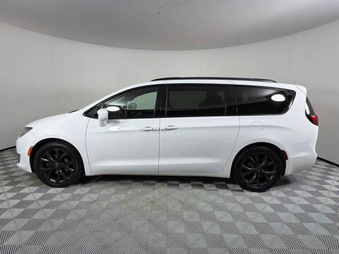 2018 Chrysler Pacifica Touring Plus