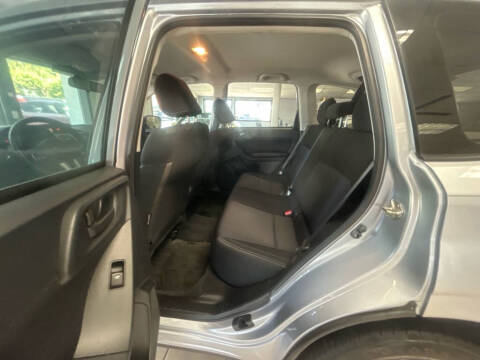 2017 Subaru Forester 2.5i