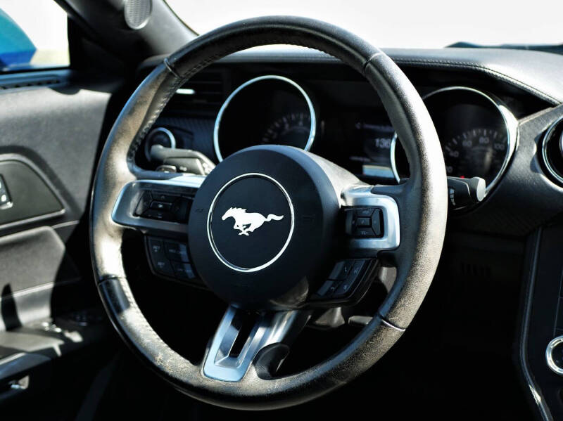 2017 Ford Mustang V6