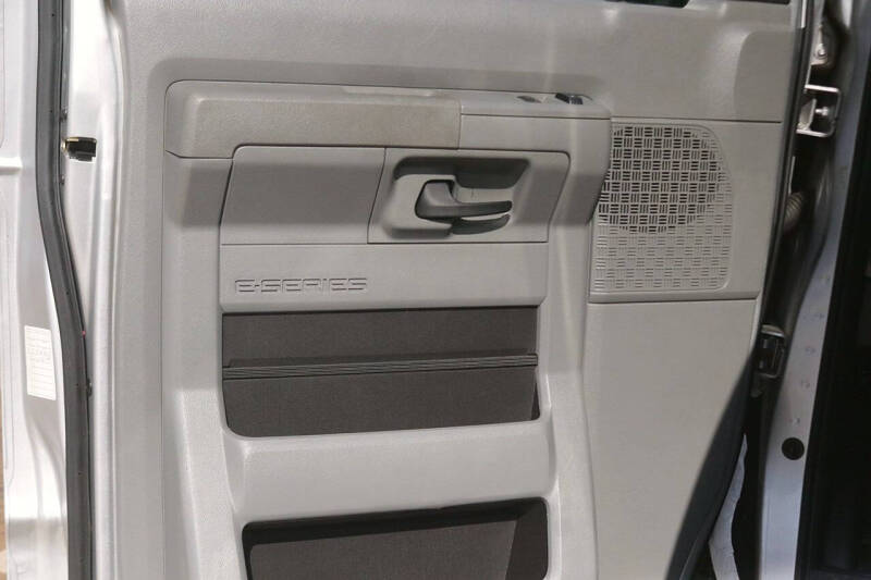 2014 Ford E-Series E-350 SD XLT