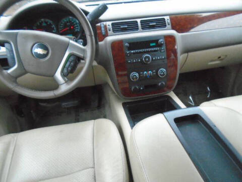 2011 Chevrolet Suburban LS