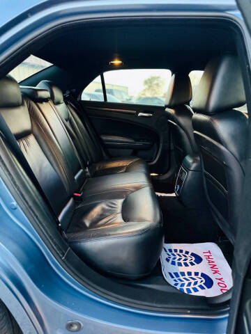 2011 Chrysler 300 Limited