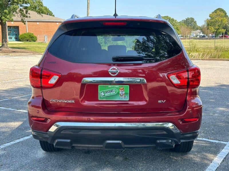 2017 Nissan Pathfinder SV