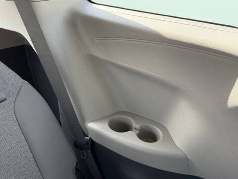 2024 Toyota Sienna LE 8-Passenger