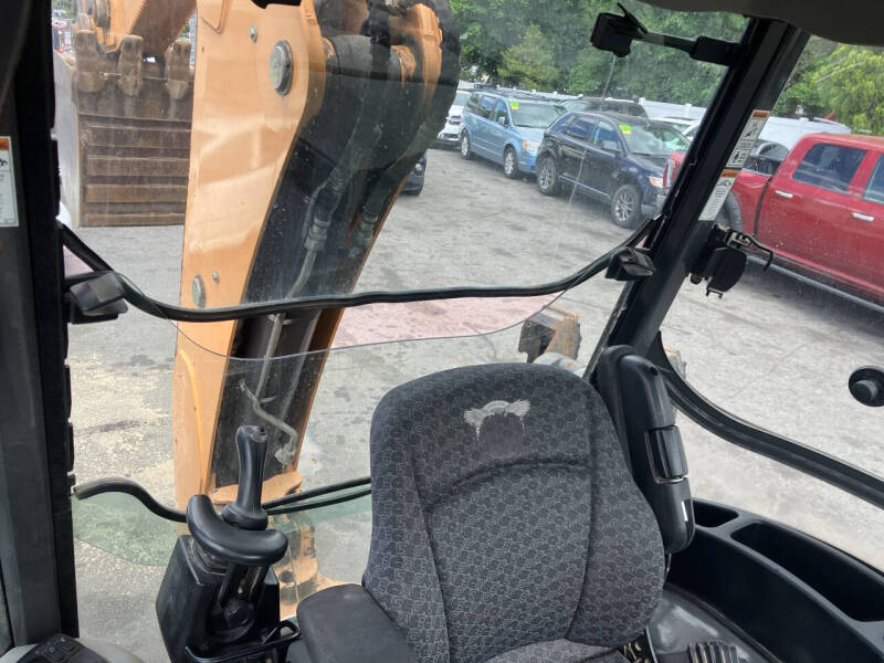 2017 Case IH  580SN