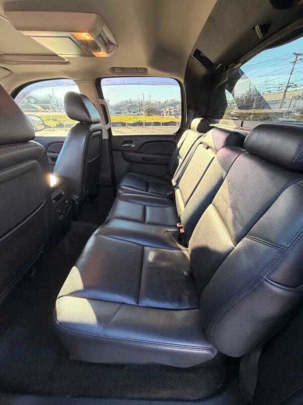 2012 Chevrolet Avalanche LTZ