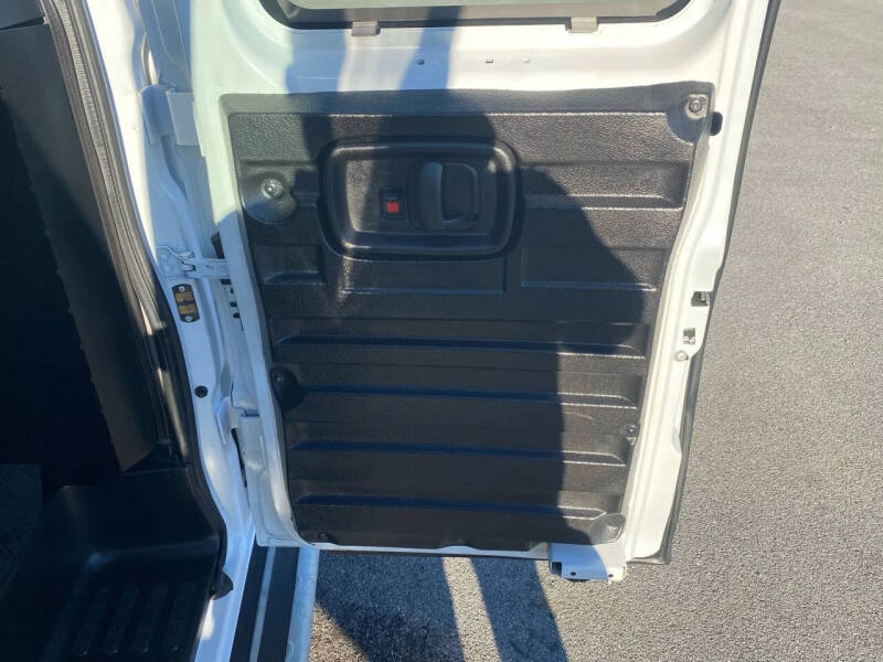 2023 GMC Savana 2500