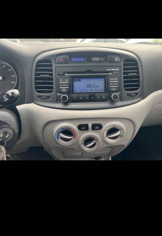 2010 Hyundai Accent GLS