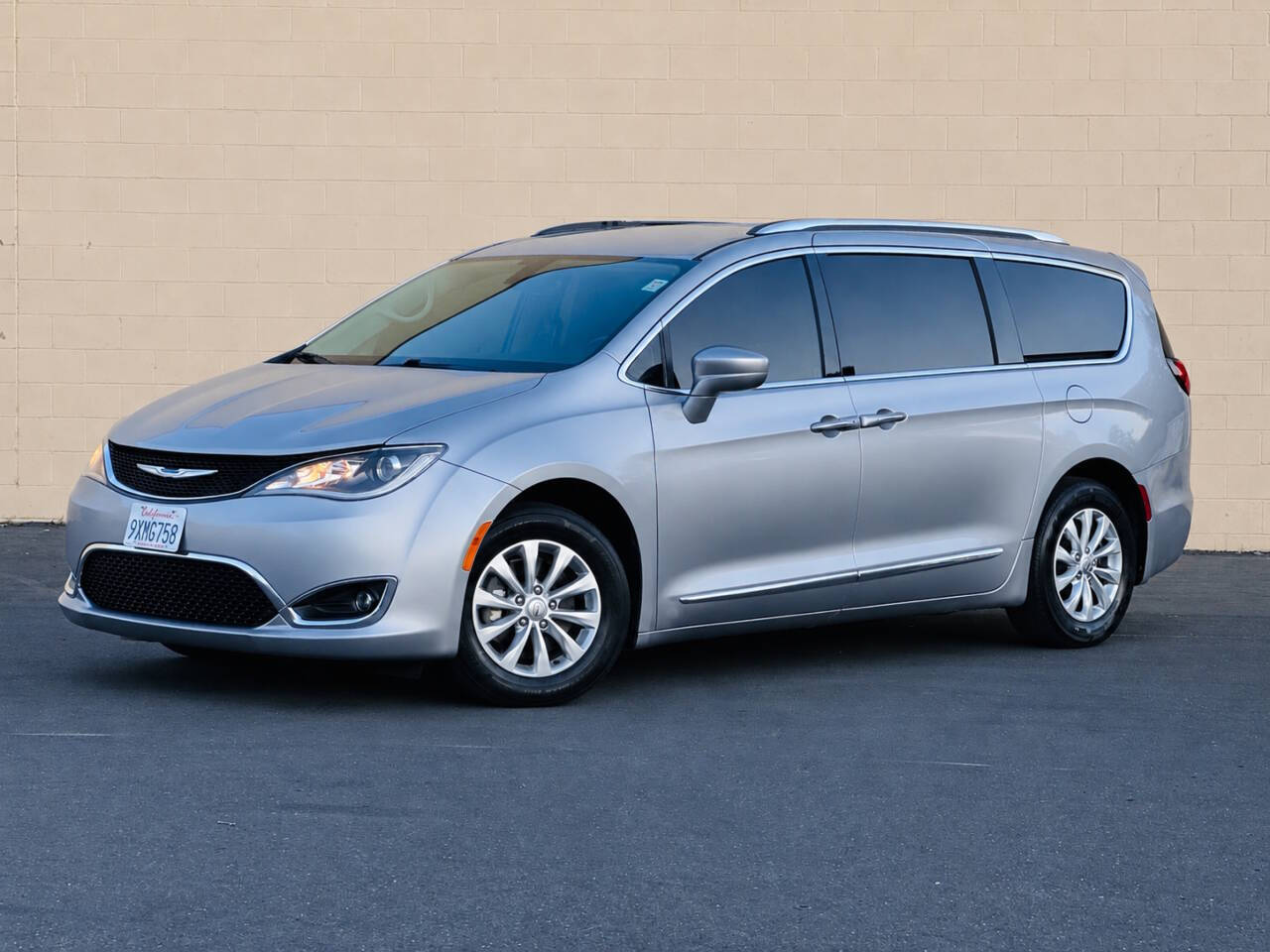 Gray 2020 Chrysler Pacifica Touring L Touring L 4dr Mini-Van 2