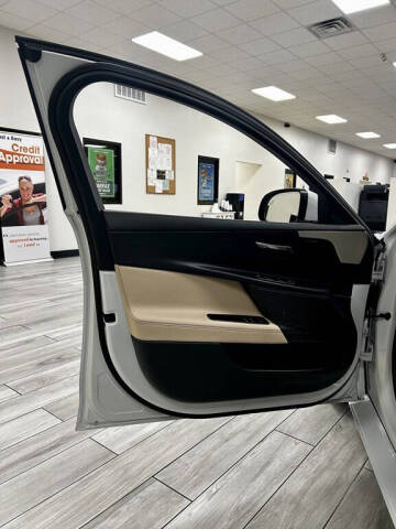 2018 Jaguar XE 25t Prestige