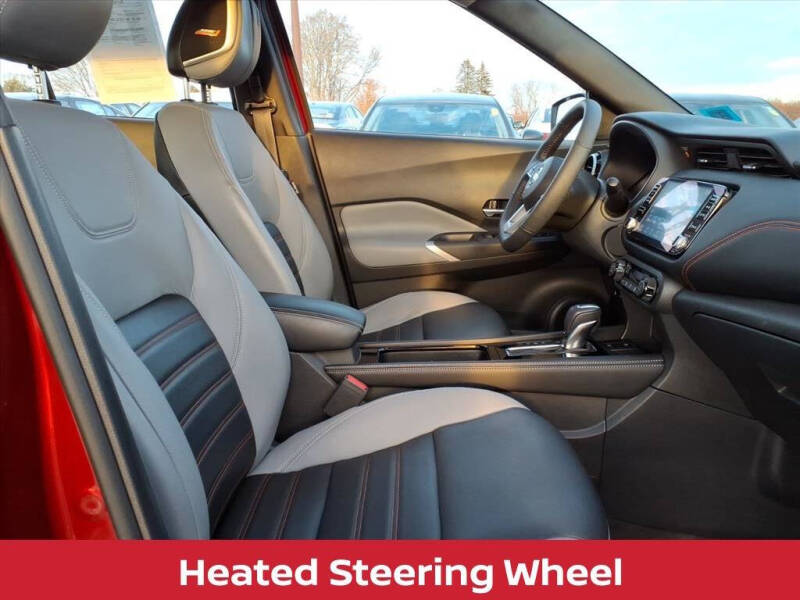 2021 Nissan Kicks SR