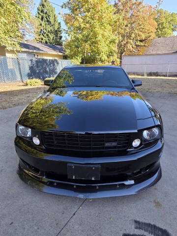2005 Ford Mustang GT Premium