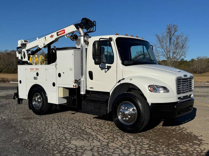 2012 Freightliner M2 106