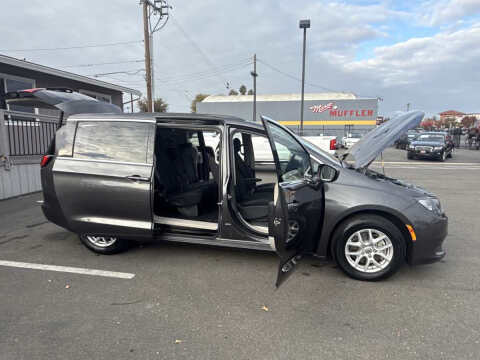 2017 Chrysler Pacifica Touring