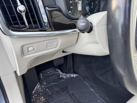 2018 Volvo S90 T5 Momentum