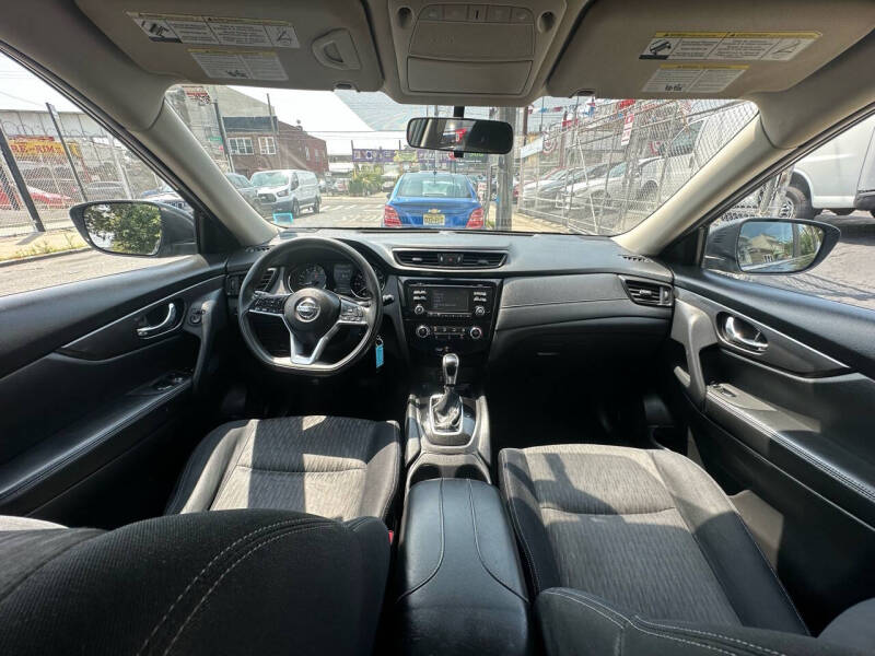 2017 Nissan Rogue S