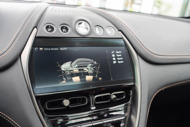 2023 Aston Martin DBX 29