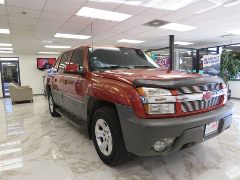 2002 Chevrolet Avalanche for sale at Dealer One Auto Credit in Oklahoma City OK