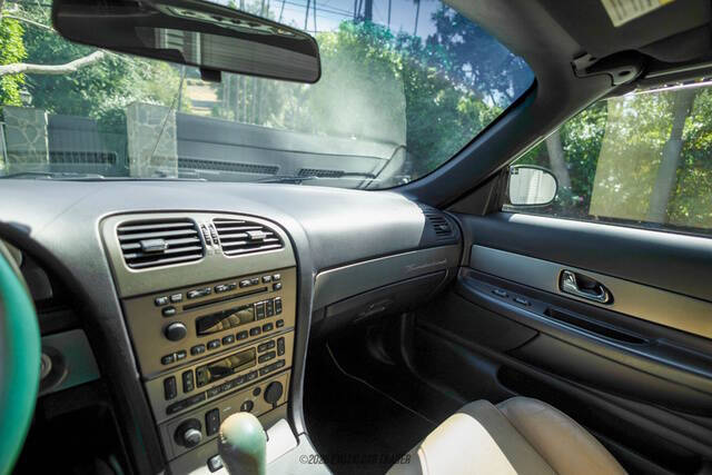 2004 Ford Thunderbird Deluxe