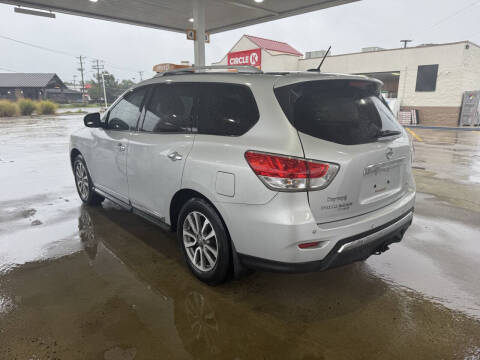 2014 Nissan Pathfinder SL