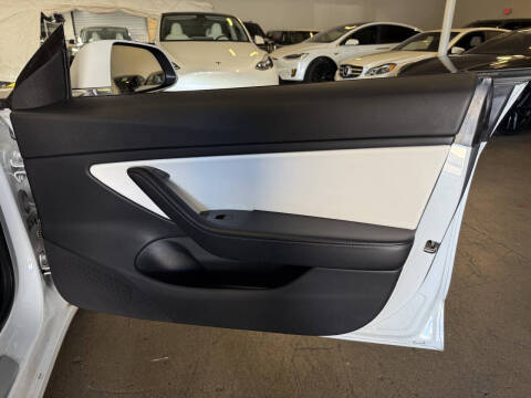 2018 Tesla Model 3 Performance