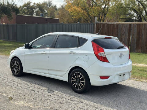 2012 Hyundai Accent GS
