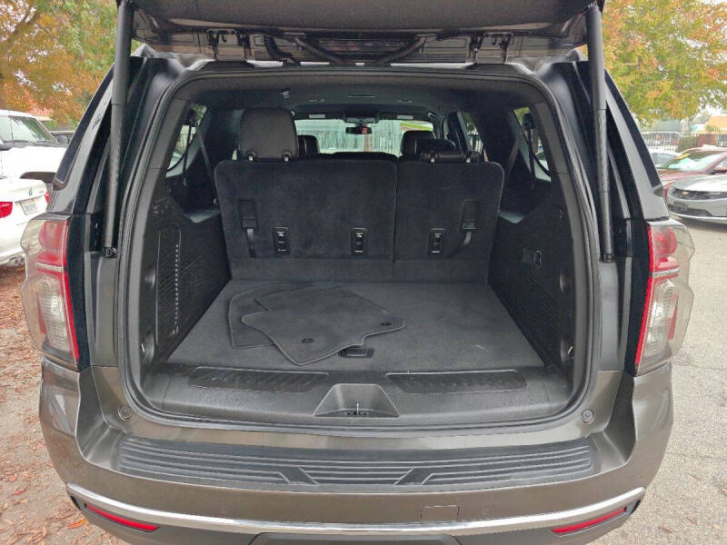 2021 Chevrolet Suburban LT