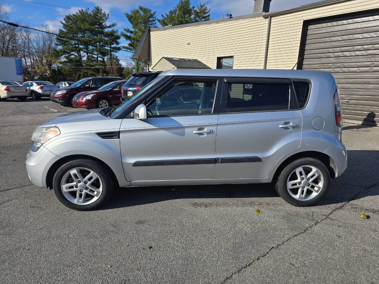 2011 Kia Soul for sale at QUEENSGATE AUTO SALES in York, PA