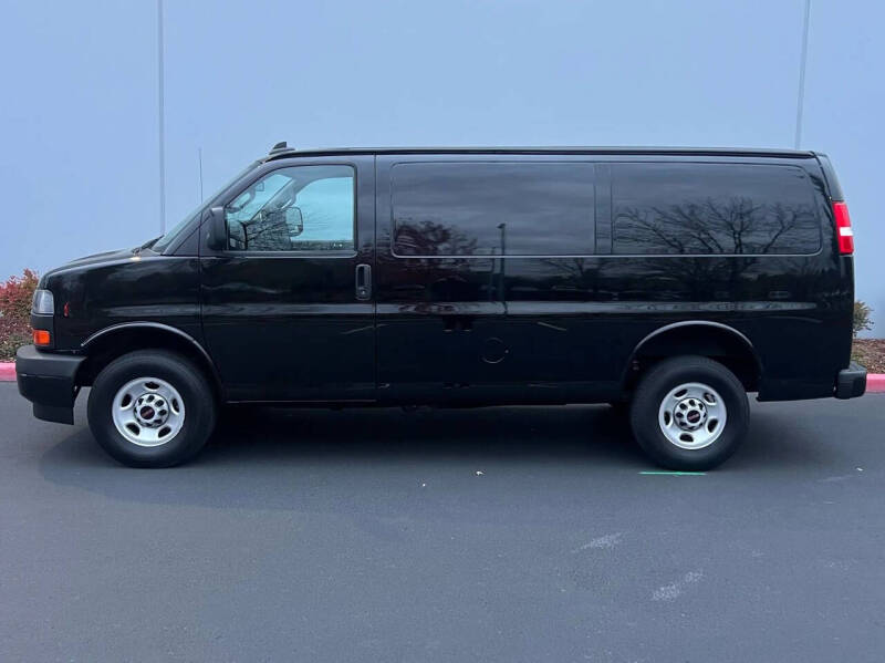 2023 GMC Savana 2500