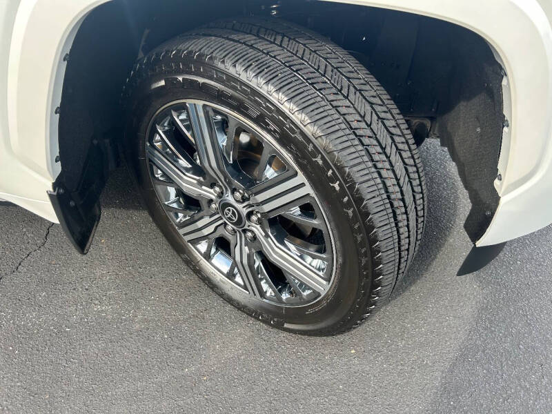 2025 Toyota Sequoia Capstone