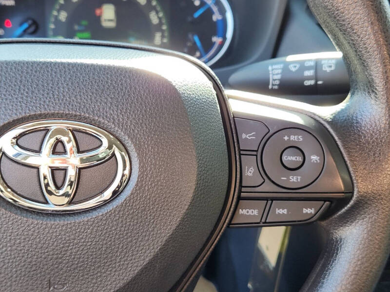 2025 Toyota RAV4 Hybrid LE