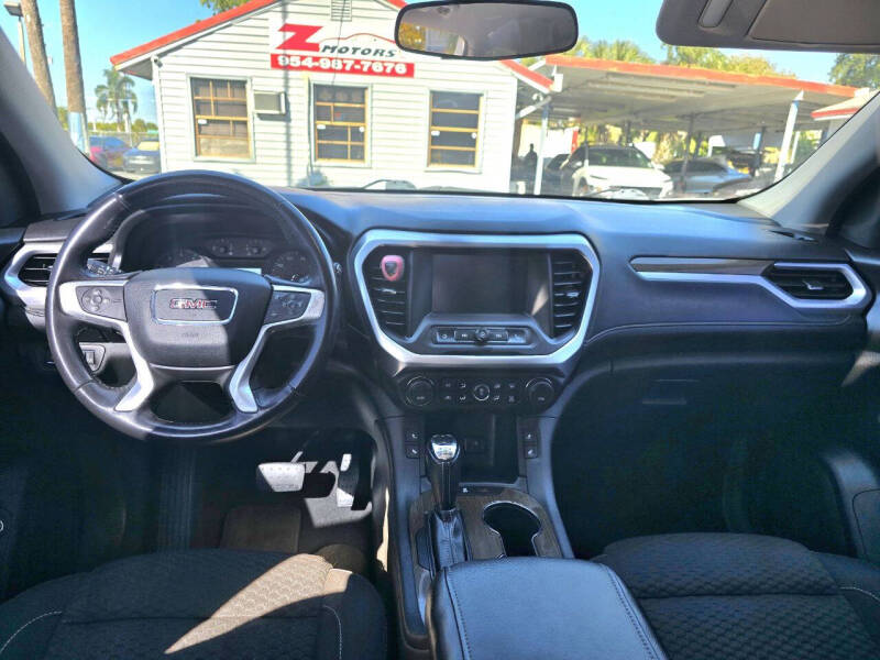 2017 GMC Acadia SLE-2