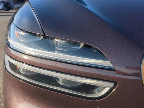 2023 Genesis GV70 2.5T Standard