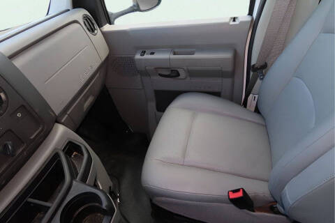 2017 Ford E-Series E-450 SD