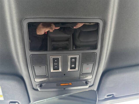 2024 Land Rover Defender 90 P400 X-Dynamic SE