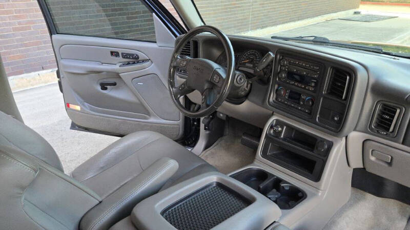 2004 GMC Yukon SLE - Photo 64