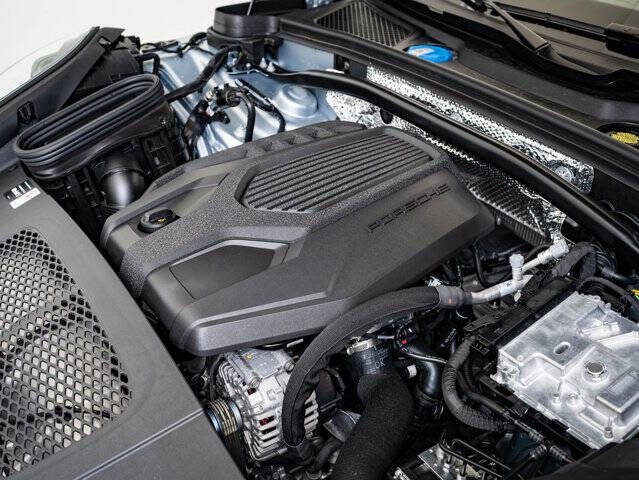 2026 Porsche Macan T