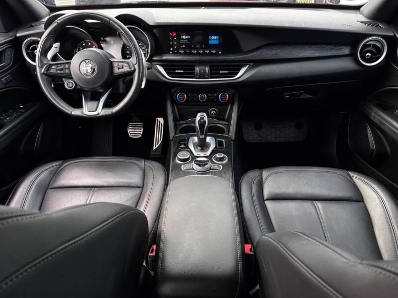 2022 Alfa Romeo Stelvio Sprint