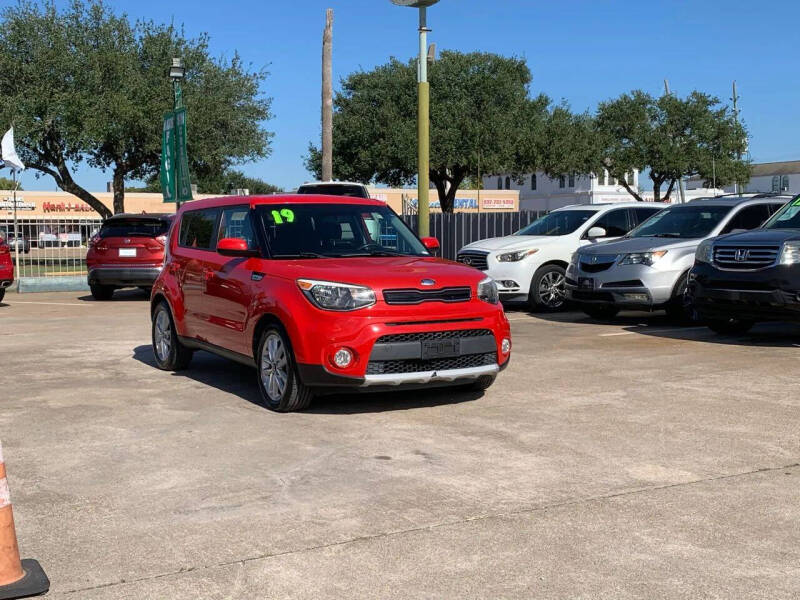 2019 Kia Soul +