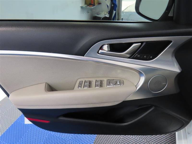 2022 Genesis G70