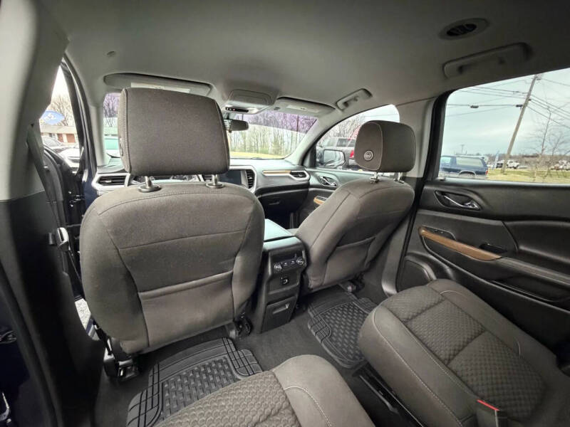 2017 GMC Acadia SLE-2