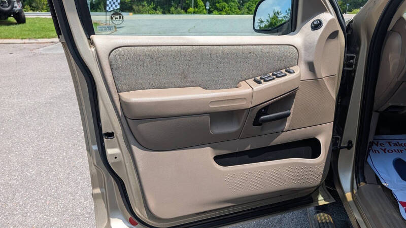2002 Ford Explorer XLS