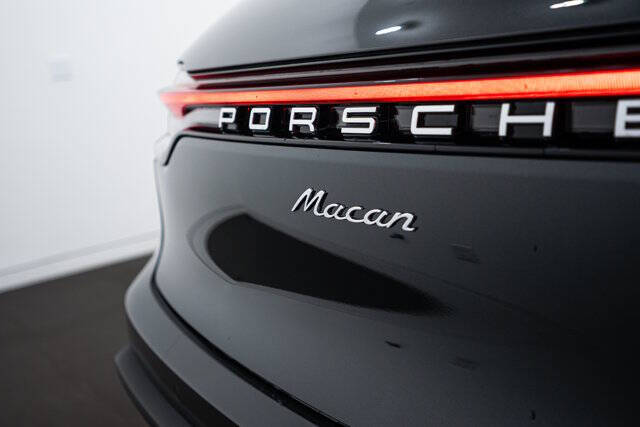 2025 Porsche Macan