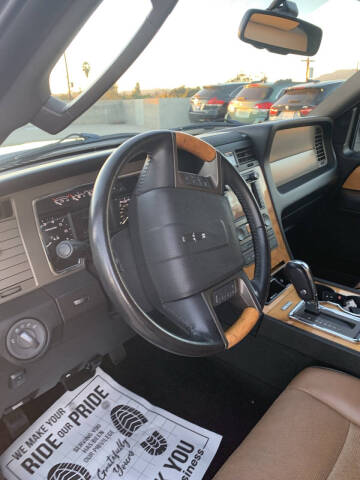 2011 Lincoln Navigator