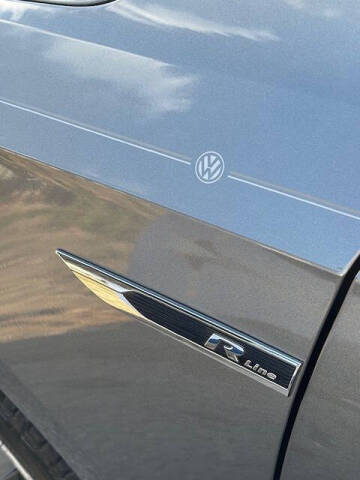 2017 Volkswagen Passat 1.8T R-Line