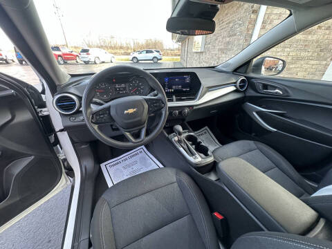 2025 Chevrolet Trax LS