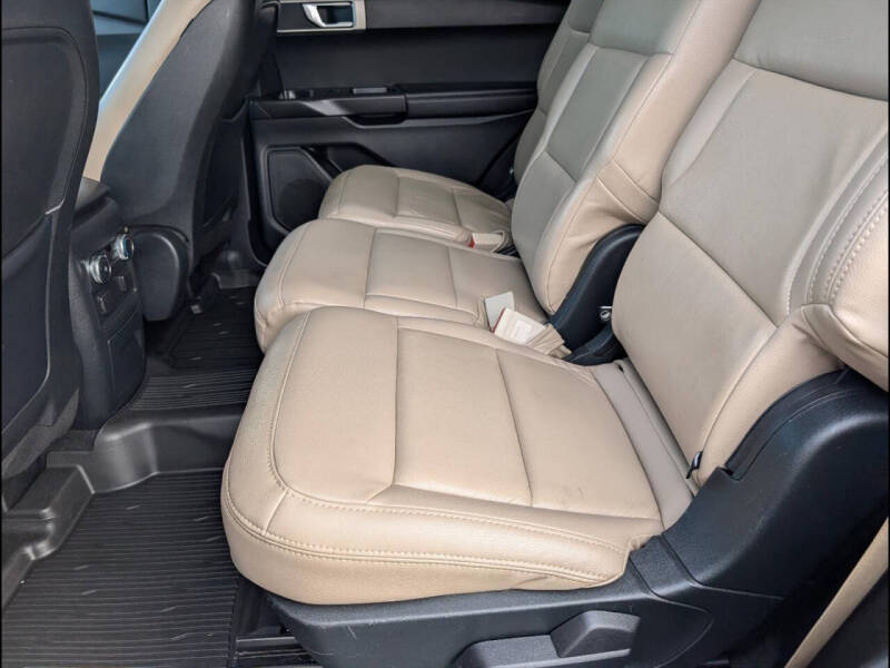 2020 Ford Explorer